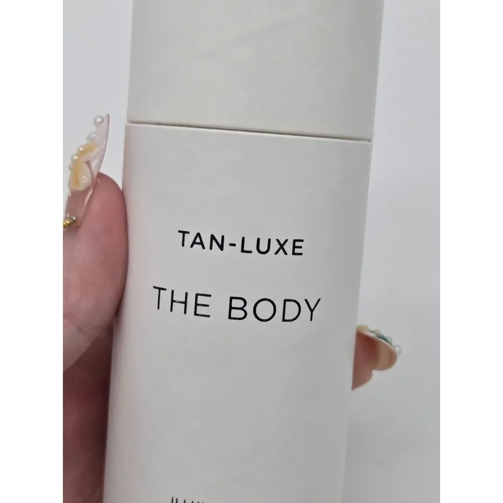 Tan-Luxe The Face Illuminating Self-Tan Drops Medium-Dark Tanner 1.01 oz NEW - Picture 3 of 7